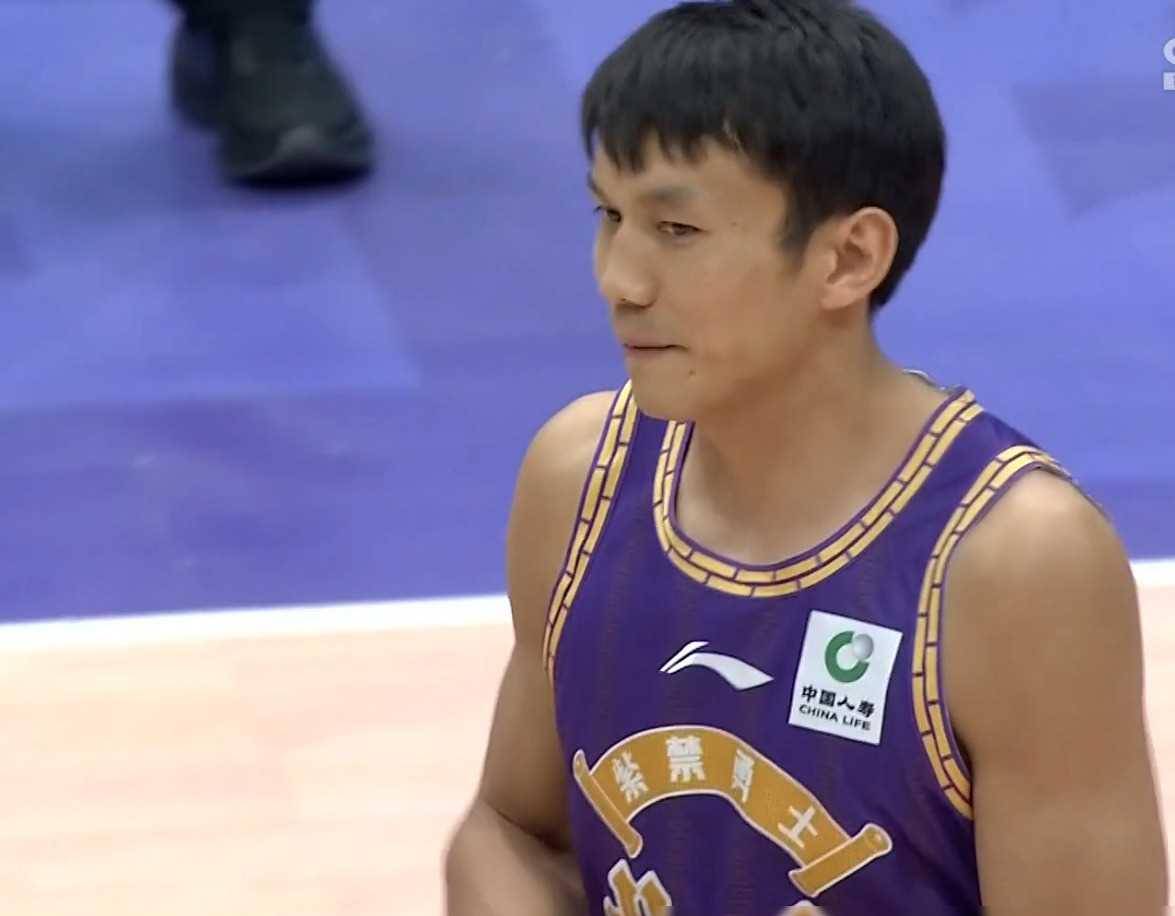 老将球员再次崭露头角，为球队贡献全面助力的简单介绍