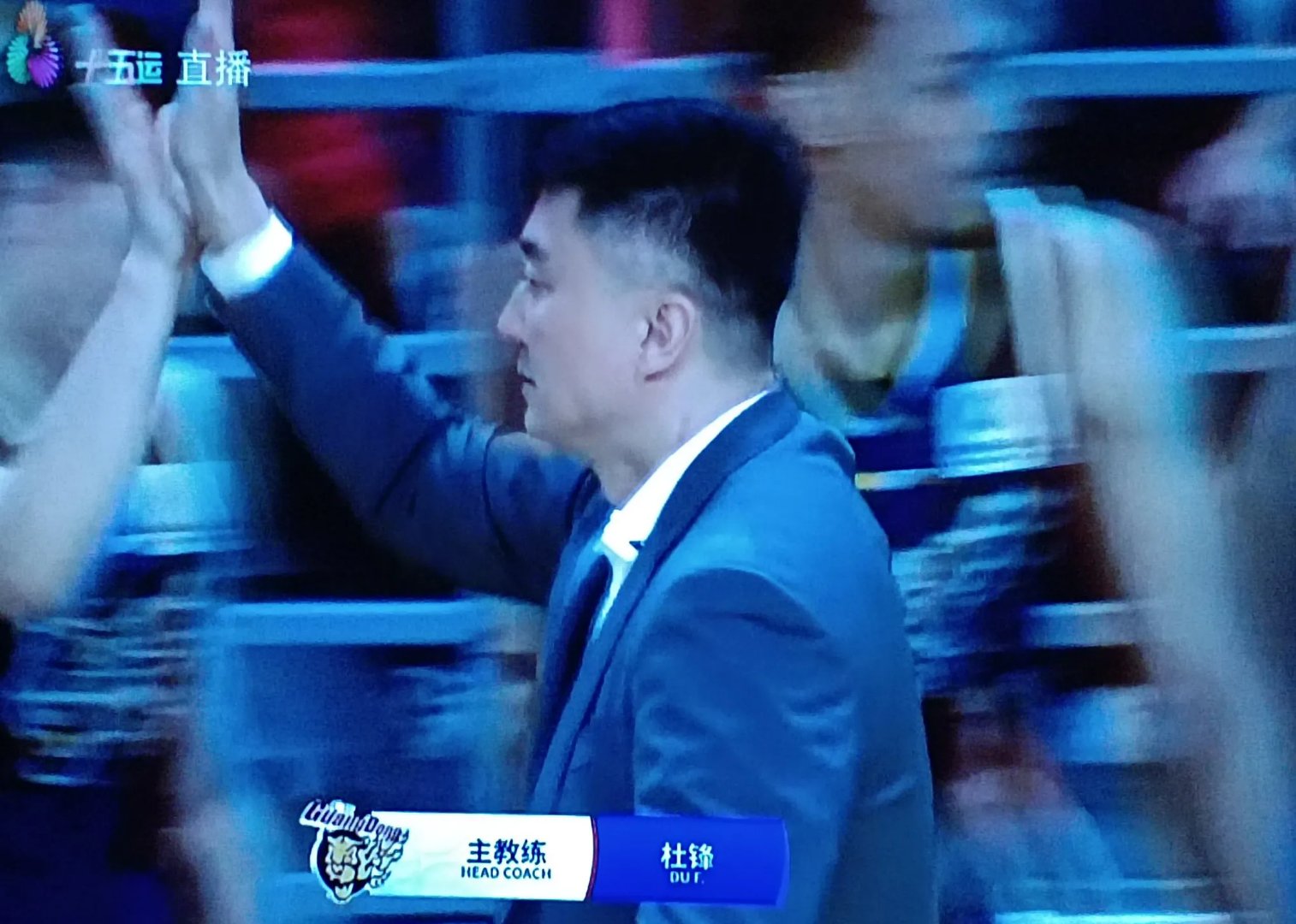新晋球员表现抢眼，助球队获得胜利，继续在CBA联赛崭露头角的简单介绍