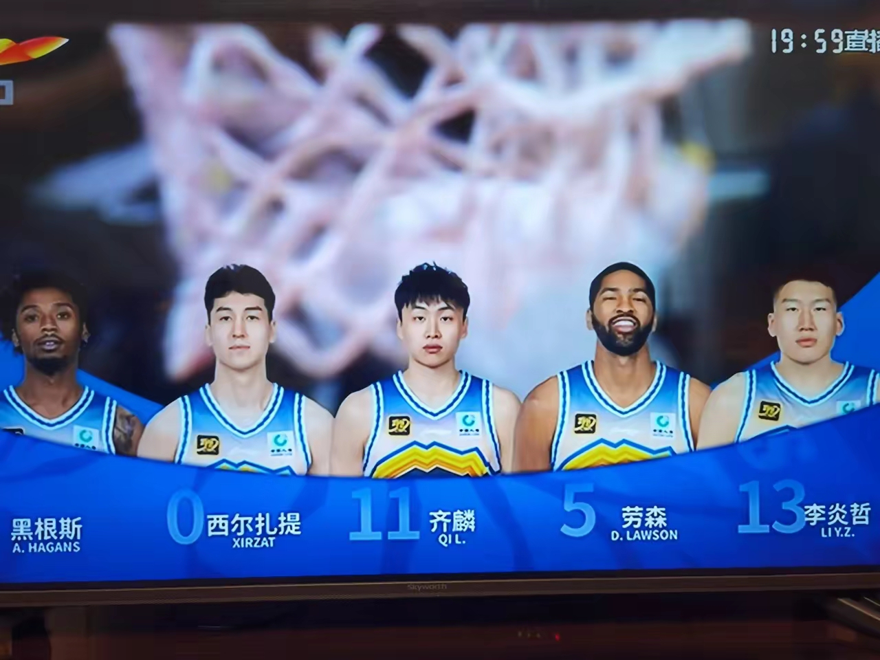 福建男篮大胜新疆队，震惊全场！
