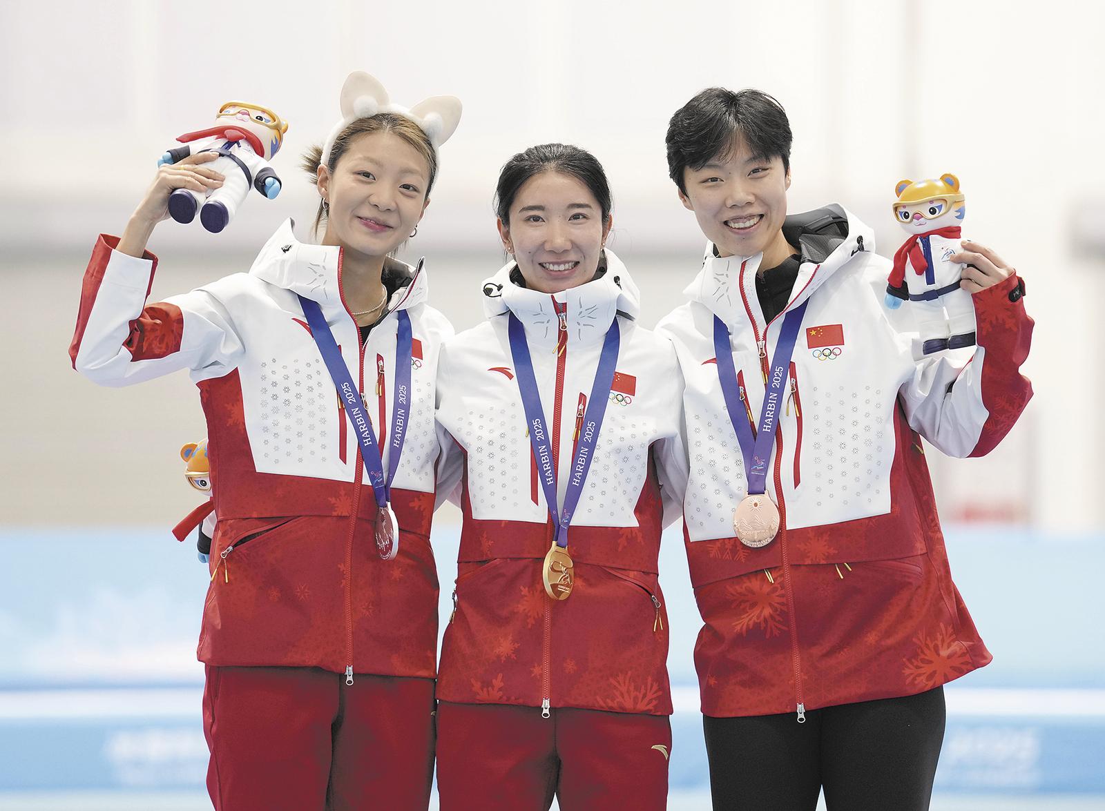 关于女子游泳全面开花，多面手金牌接连加冕的信息